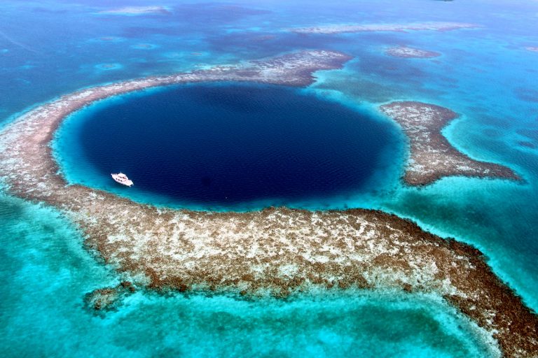 O Grande Buraco Azul